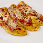 Canoas de Plátanos de Canarias con jamón y queso